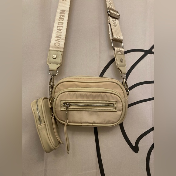 🦋2 For $50🦋Steve Madden Light Beige Crossbody Convertible Bag - Picture 2 of 5